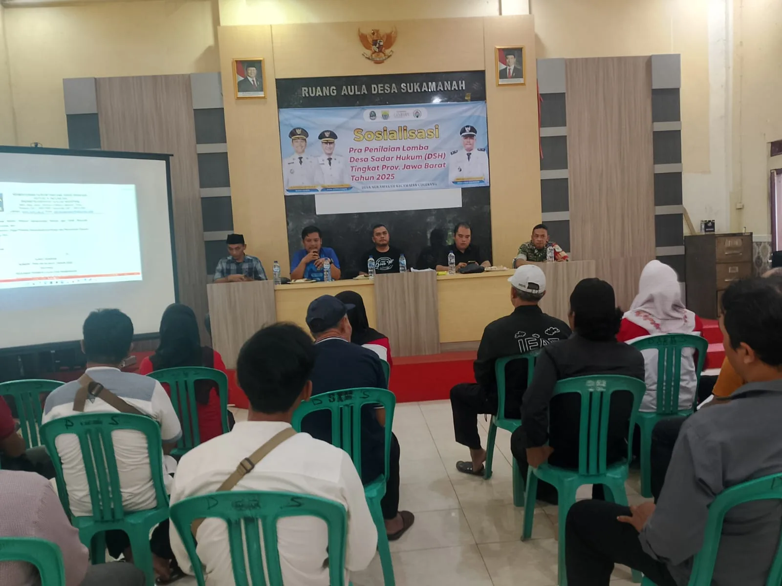 Desa Sukamanah Cianjur berpartisipasi dalam sosialisasi pra penilaian seleksi Desa Sadar Hukum Jabar 2025.