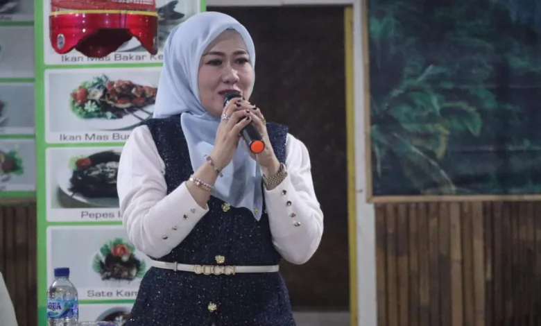 Pasca Banjir di Cianjur, Ketua DPRD Metty Triantika Imbau Warga Waspada dan Jaga Lingkungan
