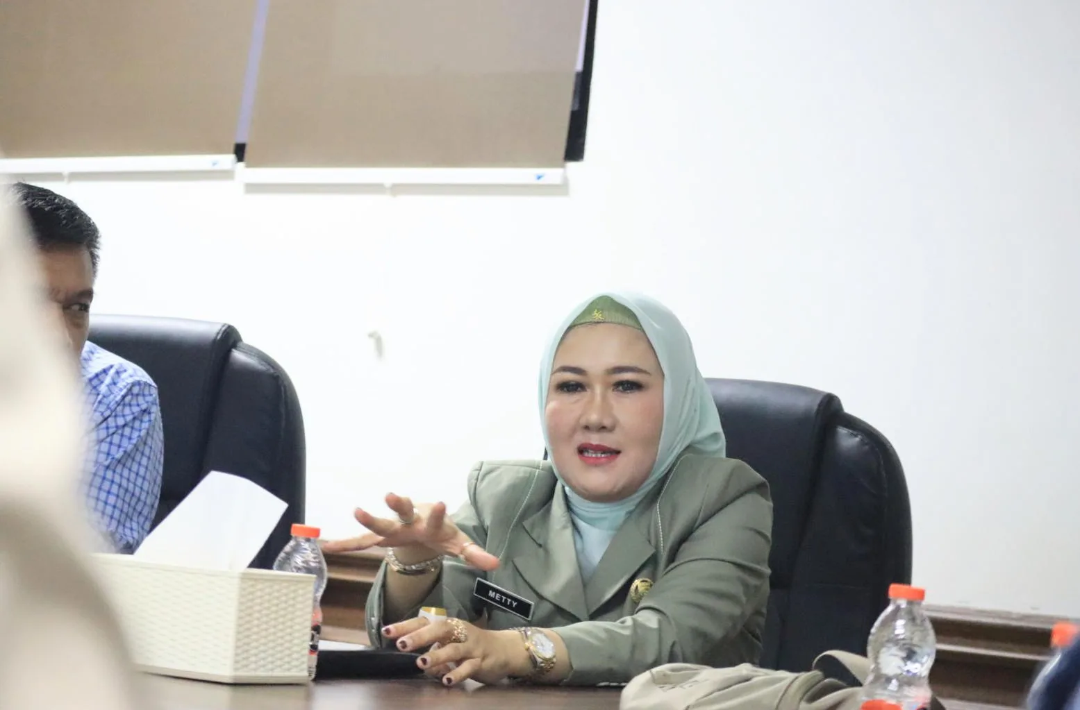 Terima Audensi Warga Cibeber, Ketua DPRD Cianjur Metty Triantika Dukung Penuh Program Kawasan Tuntas Sampah