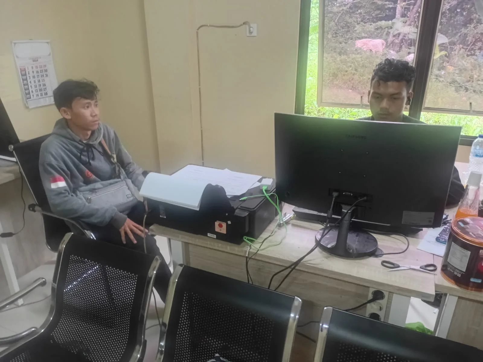 Mobil ekspedisi dirampas di Cugenang, Cianjur, oleh lima pelaku yang mengancam sopir dengan pisau.