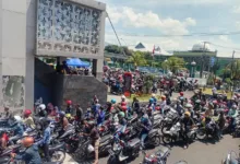 Program pemutihan pajak kendaraan di Samsat Cianjur diserbu warga.