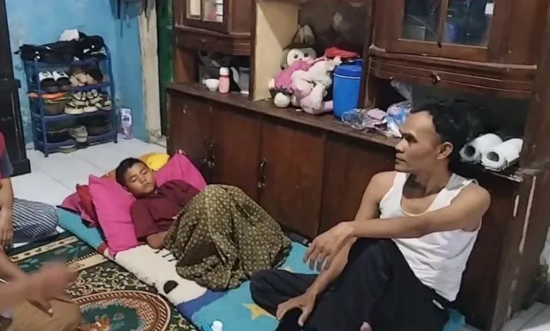 Sebanyak 40 warga Kampung Cibiuk, Bojongpicung, Cianjur, diduga terjangkit penyakit Chikungunya