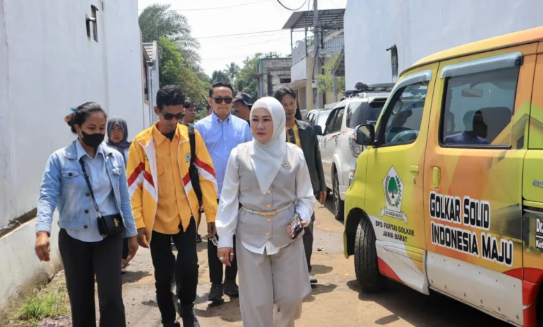 Ketua DPRD Cianjur Metty Triantika Salurkan Bantuan Bagi Korban Banjir, Gandeng Karang Taruna dan Relawan TMP