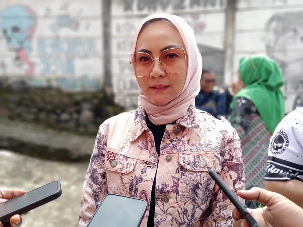 Wakil Ketua DPRD Cianjur Susi Susilawati Minta Sekolah Swasta dan Negri Tak Tahan Ijazah Siswa