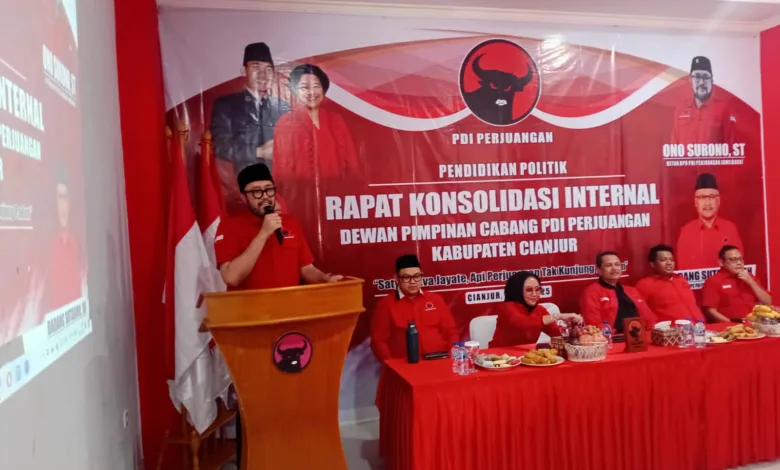 Ketua DPD PDI Perjuangan Jawa Barat/Wakil Ketua DPRD Jabar, Ono Surono