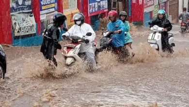 Rutin Setiap Hujan Deras, Jalan Raya di Ciherang Pacet Cianjur jadi Langganan Banjir