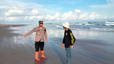 Seorang Nelayan di Pantai Agrabinta Hilang Usai Dihantam Ombak Besar