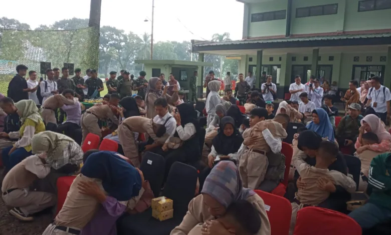 Isak Tangis Iringi Penutupan Program SIGMA, 30 Siswa SMP Cianjur Luluh di Barak Yonif Raider 300