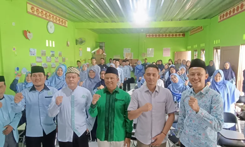 Anggota DPRD Jabar Asep Suherman Gencar Sosialisasi Perda Pesantren di Cibulakan Cianjur