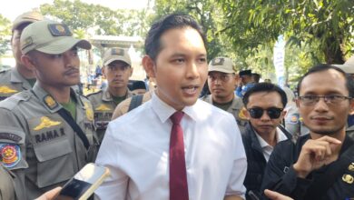 Bupati Cianjur mendukung penuh langkah Kejari mengusut dugaan korupsi proyek PJU Rp40 miliar di Dishub.