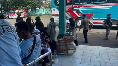 Jemaah haji kloter pertama (kloter 13) Kabupaten Cianjur tiba dengan selamat di Cianjur pada Rabu, 18 Juni 2025.