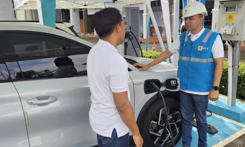 PLN UP3 Cianjur siagakan puluhan SPKLU strategis di jalur mudik dan wisata menyambut libur panjang Idul Adha 1446 H. Dukung kendaraan listrik dan energi bersih!