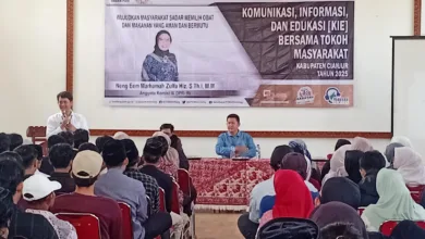 Wujudkan Masyarakat Sadar Obat dan Makanan Aman, Komisi IX DPR RI Lakukan KIE Bersama BPOM di Cianjur