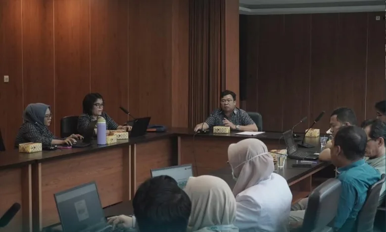 BPJS Kesehatan supervisi RSUD Cimacan untuk evaluasi layanan JKN. Klaim yang tertunda menjadi sorotan utama dalam pertemuan tersebut.