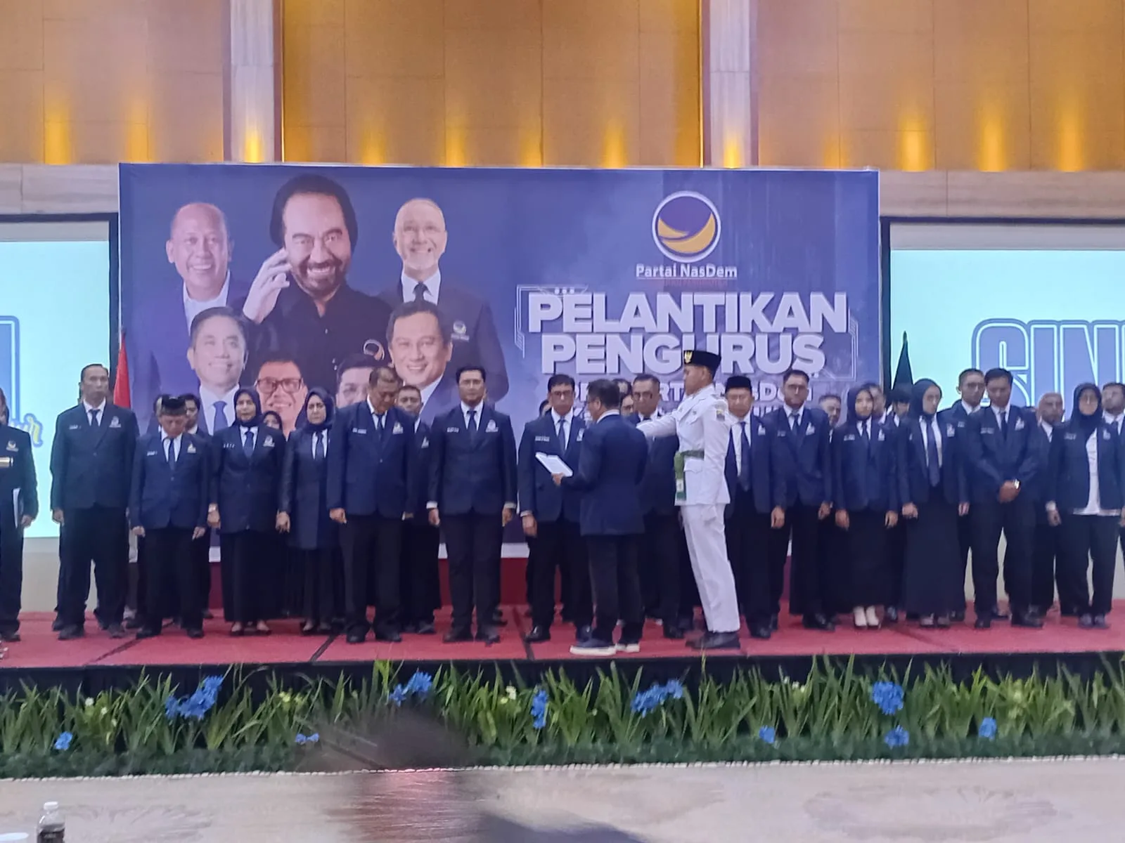 DPD Partai NasDem Cianjur melantik pengurus baru pada Sabtu (26/07/2025). Dengan konsolidasi internal, NasDem menargetkan perolehan 10 kursi DPRD Cianjur pada Pemilu 2029.