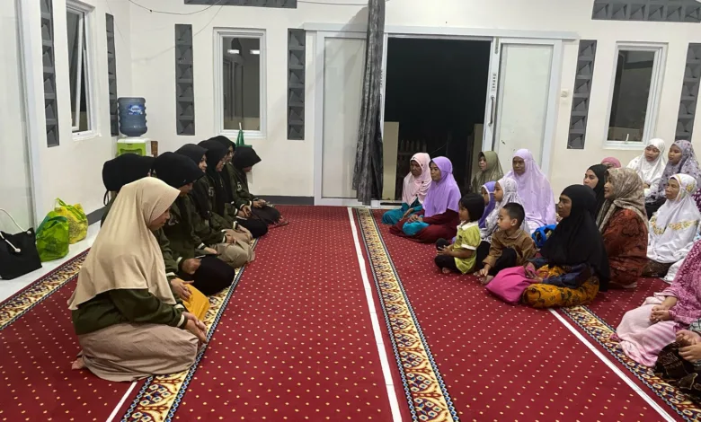 Menguatkan Iman, Menebar Kebaikan Kajian Islami Mahasiswa KKN STAI Al-Azhary di Desa Cibanteng