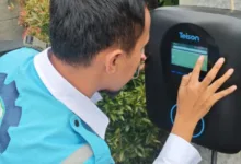 PLN UP3 Cianjur sedang beraksi melakukan final setting untuk memastikan Stasiun Pengisian Kendaraan Listrik Umum ini siap 100% digunakan.