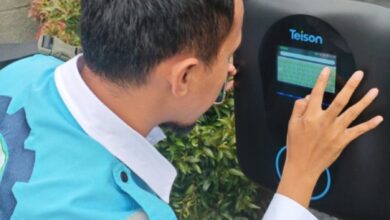 PLN UP3 Cianjur sedang beraksi melakukan final setting untuk memastikan Stasiun Pengisian Kendaraan Listrik Umum ini siap 100% digunakan.