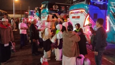 Sebanyak 66 jemaah haji Kloter 56 asal Cianjur tiba di tanah air pada Rabu (09/07/2025). Di balik syukur, dua jemaah wafat di Makkah.