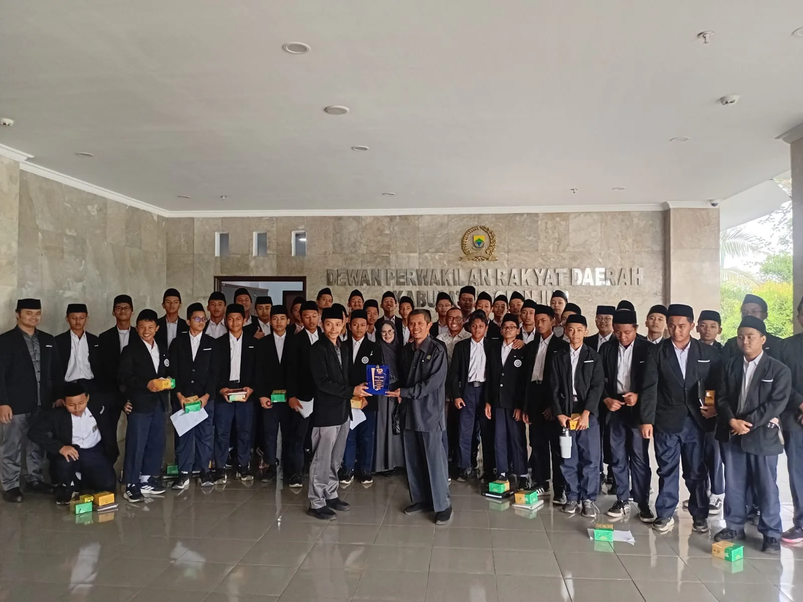Fraksi PKS DPRD Cianjur Terima Kunjungan Edukasi Demokrasi dari Siswa MTS Al Kahfi