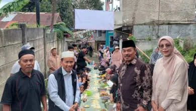 Tasyakuran Pemilihan Ketua RT, Warga Panyaweuyan Ciherang 'Ngaliwet Bareng' Sepanjang Puluhan Meter
