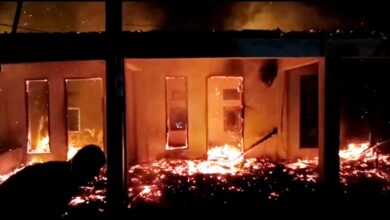 Kebakaran hebat melanda pondok pesantren di Tanggeung, Cianjur, Senin (08/09/2025) dini hari.