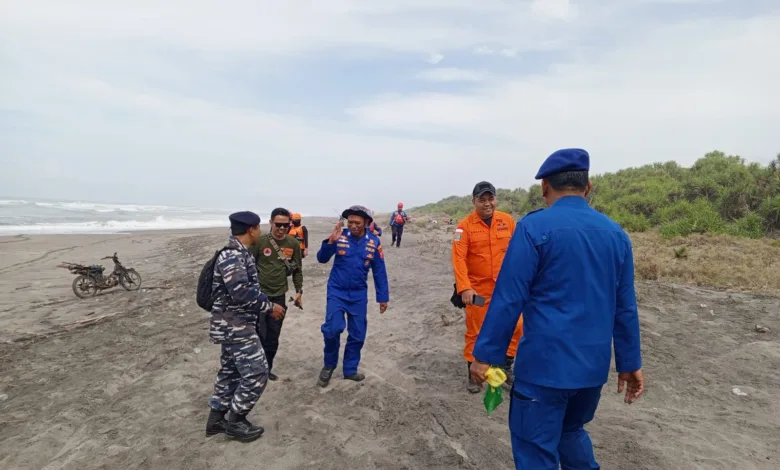 Perahu Terbalik, Dua Nelayan Cianjur Tak Balik-balik