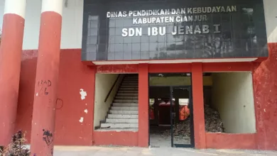 Parah! Ratusan Jendela Raib, Gedung Eks SDN Jenab 1 Cianjur Terbengkalai