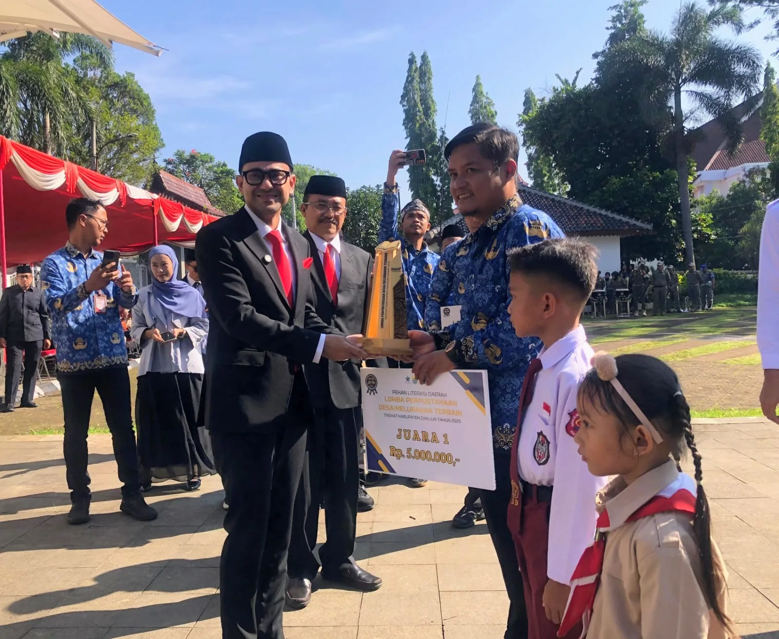 Desa Sukamanah Cugenang Makin Gembira, Raih Juara I Lomba Perpustakaan 2025
