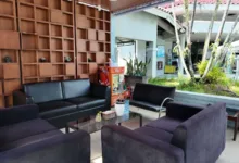 Suasana ruang tunggu baru di ULP Cianjur Kota yang kini dilengkapi dengan sofa dan berbagai fasilitas penunjang.