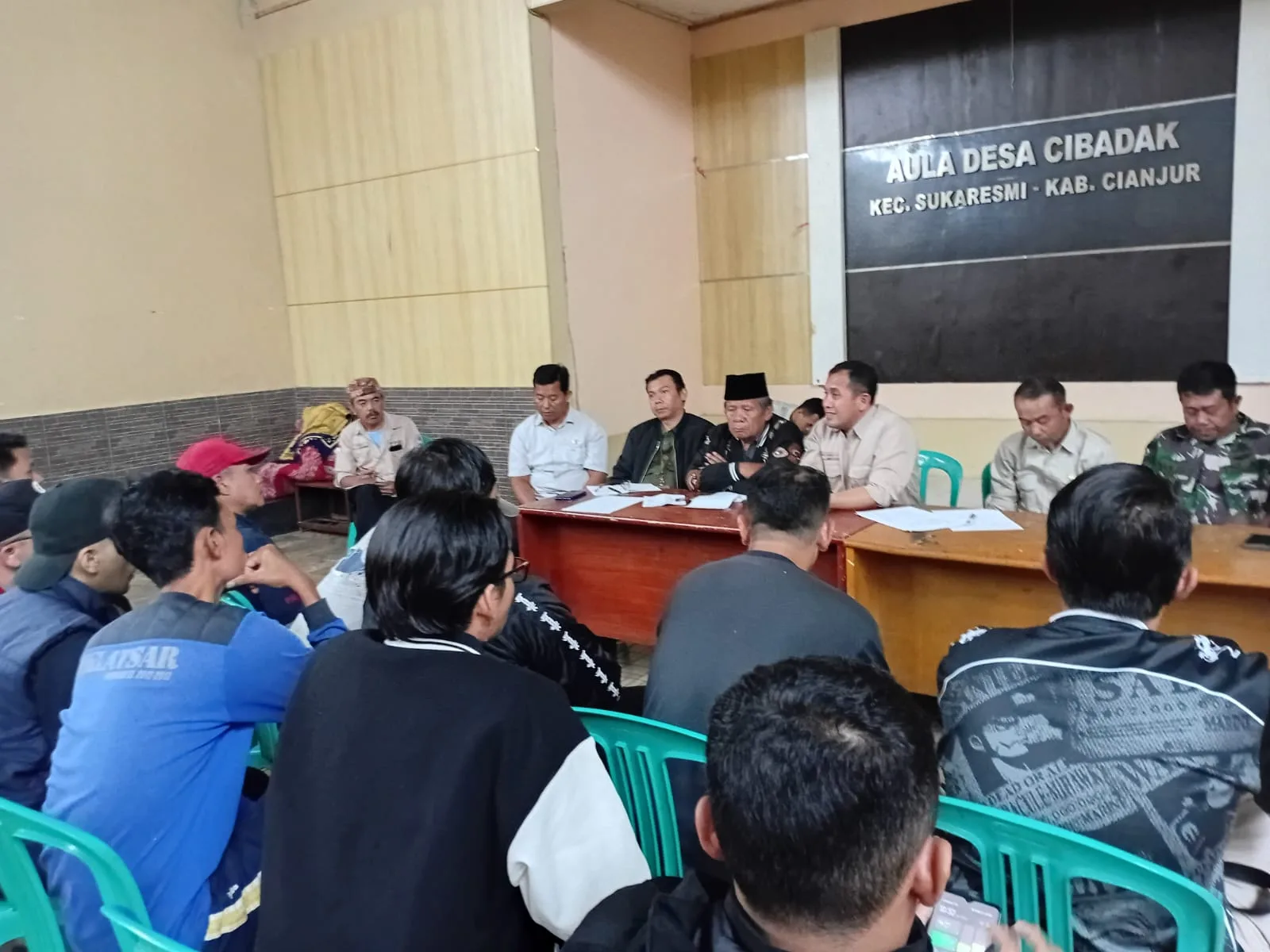 Warga Cibadak Desak Pemdes-BUMDes Lebih Transparan Soal Anggaran: Curiga Ada Indikasi Dugaan Mark Up?