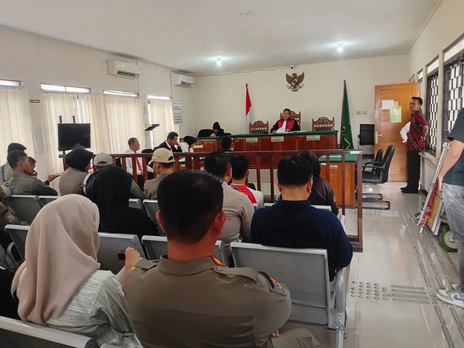 Lima PKL Bandel di Bomero Cianjur Kena Sidang Tipiring, Kasatpol PP: Jika Nekat, Kami Sikat Supaya Jera
