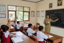 Di tengah tantangan defisit tenaga pendidik, Pemkab Cianjur terus berupaya mengakselerasi pengisian formasi PPPK untuk memastikan layanan pendidikan dasar di ruang-ruang kelas tetap berjalan lancar.