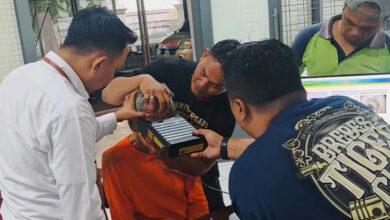 Dinsos Cianjur dampingi cek biometrik lansia terlantar temuan di Desa Sirnagalih