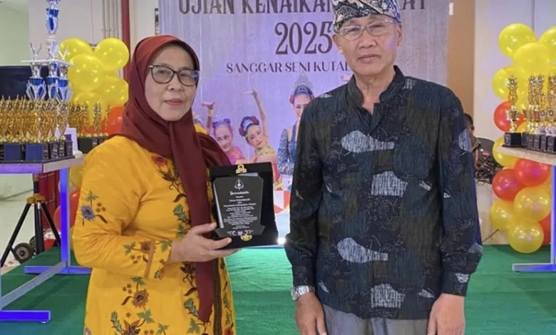 Disbudpar Cianjur Hadiri Ujian Leveling dan Resital Tari Sanggar Seni Kutalaras di Ciranjang