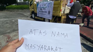 Solidaritas Warga Cianjur: Truk bantuan "Tanda Cinta untuk Sumatera" siap diberangkatkan sebagai wujud kepedulian masyarakat Cianjur.