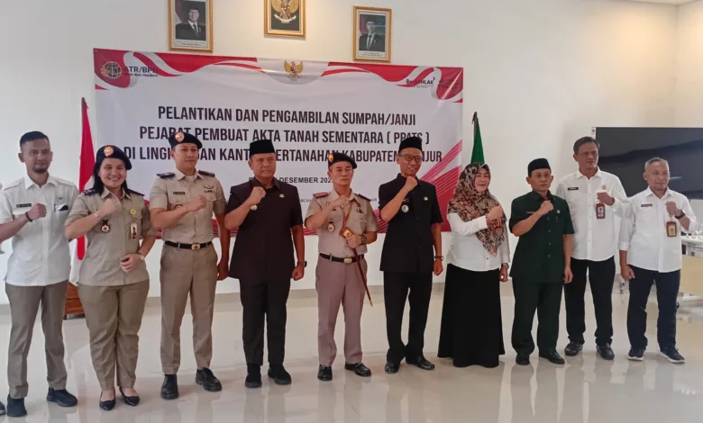 Kepala BPN Cianjur Lantik Dua Camat sebagai PPATS