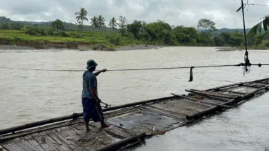 Jembatan di Kadupandak Cijati Cianjur Putus, Akses Warga Terganggu