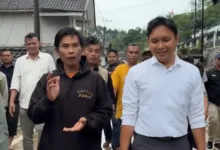Bupati Cianjur dr. Mohammad Wahyu Ferdian meninjau langsung kondisi Jalan Cimaskara–Padasuka, Kecamatan Cibinong, yang kini telah mulus usai diperbaiki, Sabtu 10 Januari 2026.