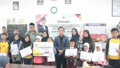 Tekan Angka Putus Sekolah di Cianjur, Lukmanul Hakim Salurkan Beasiswa PIP Aspirasi untuk 351 Siswa SDN Giri Mukti
