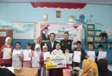 Peduli Pendidikan, Anggota DPRD Cianjur Fraksi Golkar, Lukmanul Hakim Salurkan Beasiswa PIP Aspirasi di SDN 1 Cimacan