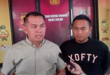 Kasatreskrim Polres Cianjur AKP Fajri Ameli Putra memberikan keterangan terkait pemeriksaan 10 pelajar yang terlibat duel viral di media sosial.