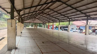 Lapak relokasi pedagang Pasar Bojong Meron di Pasar Induk Pasir Hayam tampak kosong dan minim aktivitas. Hingga kini, lokasi relokasi tersebut masih sepi pembeli. Foto: Fauzi/Cianjurupdate