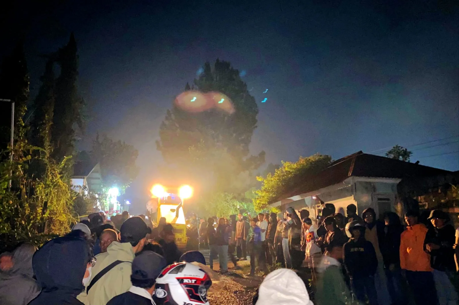 Memanas, Warga Ciguntur Pacet Tolak Paksa Alat Berat yang Berani Naik Upaya Proyek Geothermal