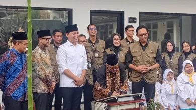 Menteri Pendidikan Dasar dan Menengah RI Abdul Mu’ti meresmikan Program Revitalisasi 83 Satuan Pendidikan di Kabupaten Cianjur yang dipusatkan di SMK Kesehatan Cianjur, Sabtu (31/1/2025). Foto: Fauzi/Cianjurupdate