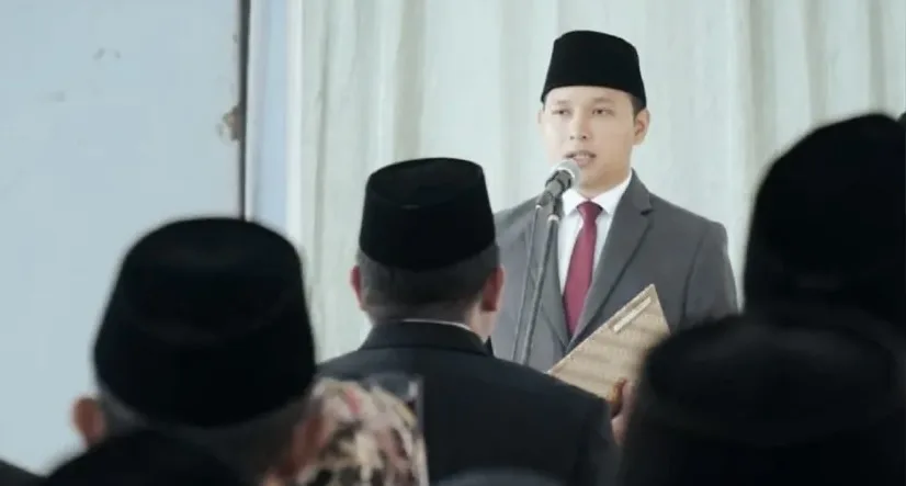 Bupati Cianjur, Mohammad Wahyu Ferdian, menekankan pentingnya pelayanan publik saat melantik pejabat struktural dan kepala sekolah
