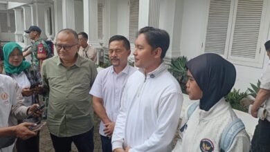 Ketua KONI Cianjur Beny Rustandi bersama Bupati Cianjur Mohammad Wahyu Ferdian saat Rakerkab KONI Cianjur 2025 di Bale Praja Pendopo Cianjur, membahas persiapan Porprov Jawa Barat XV 2026. Foto: Fauzi/Cianjur Update