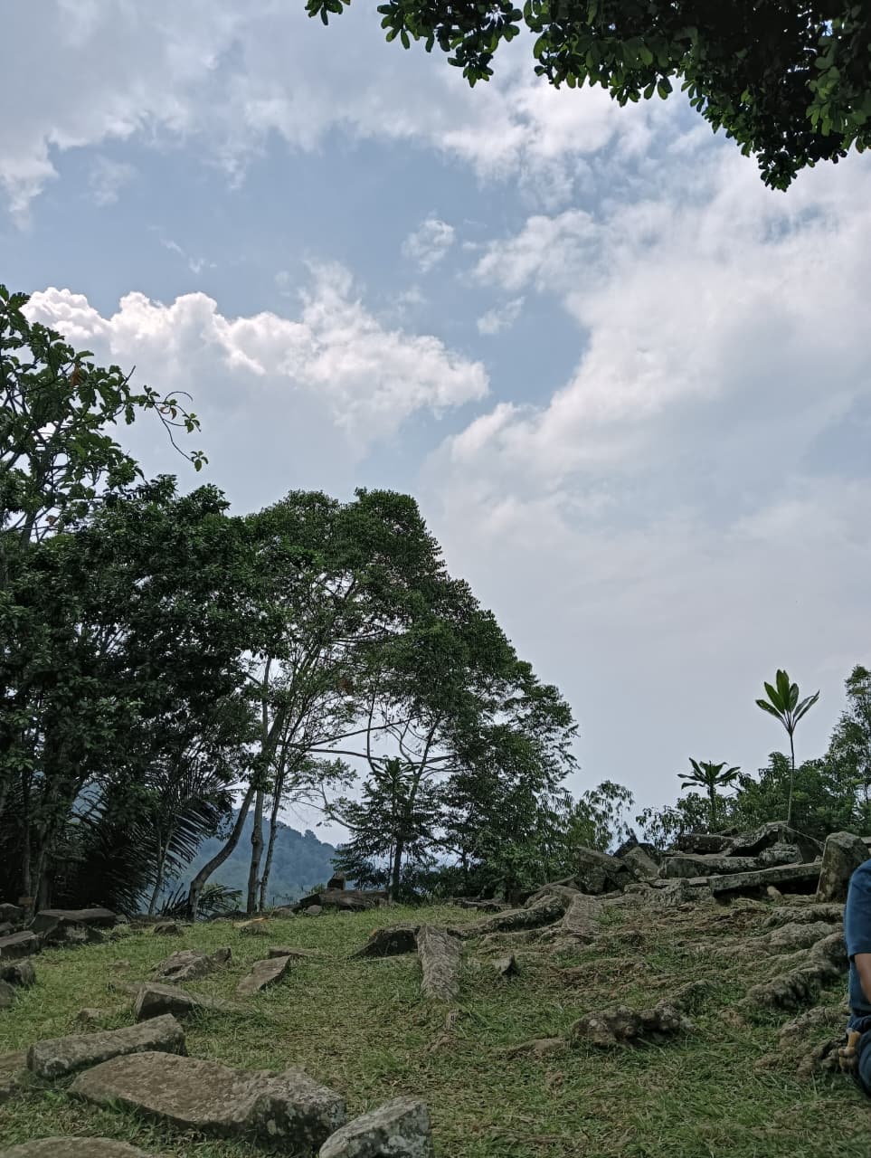 Menyingkap Pesona Gunung Padang Situs Megalitikum Terbesar di Asia Tenggara Milik Cianjur