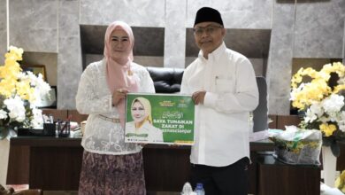 Ketua MUI Cianjur Apresiasi Penyaluran Zakat Mal Ketua DPRD Metty Triantika Melalui BAZNAS