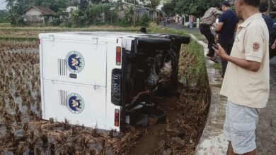 Ngebut di Jalan, Mobil Operasional MBG Rawabango Nyungsep, Warga: Melaju Cukup Kencang